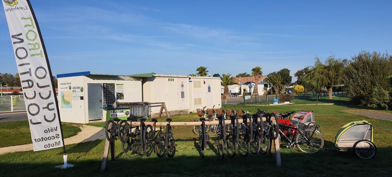 Mobilhome 2Ch Climatise-Terrasse Fermee-4 Velos-Camping 4 Etoiles Les Charmettes レ・マトゥ エクステリア 写真